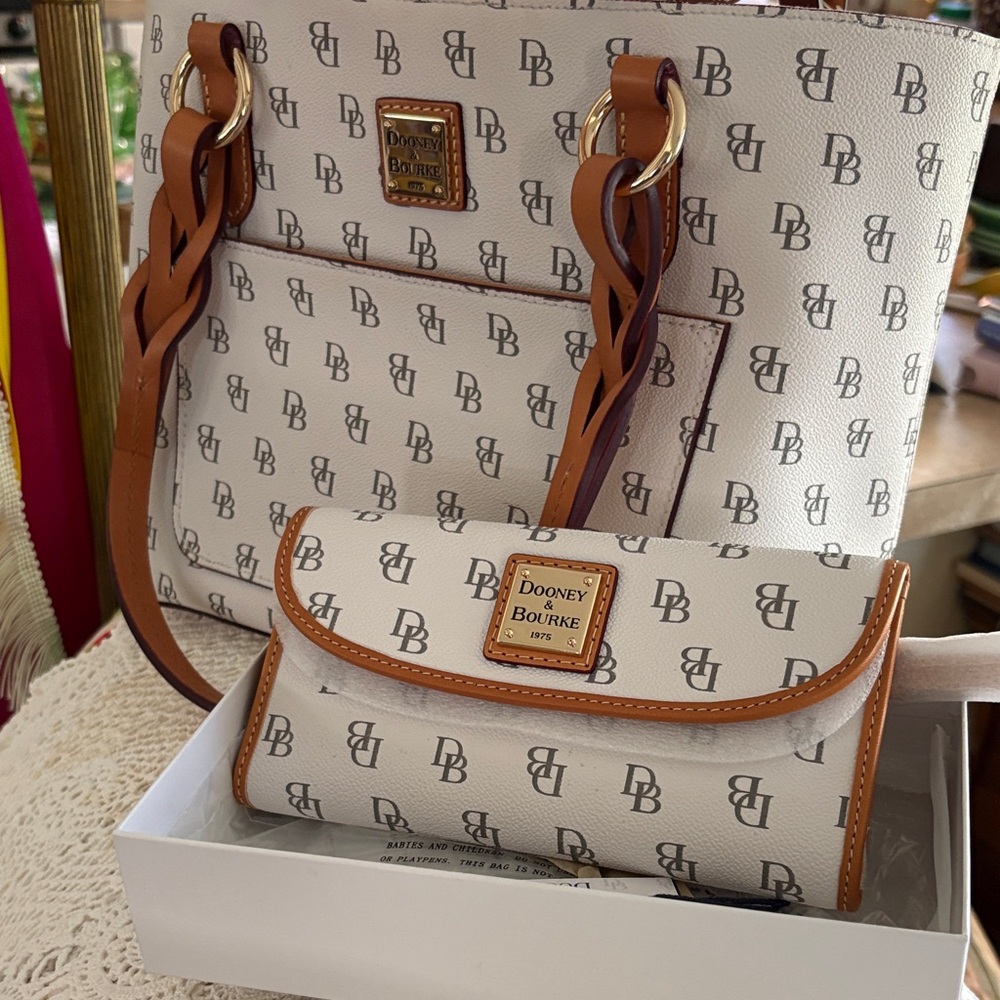 Dooney & Bourke Cream Signature Tote with Brown Leather Handles & Wallet NWT